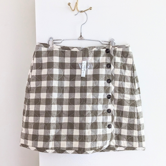 Sold! NWT Curvy Quilted High Rise Flannel Mini Skirt in Gingham Check - Picture 10 of 15